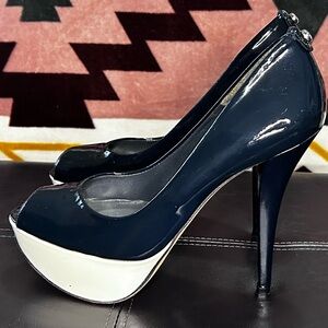 🔥STUART WEITZMAN HEELS🔥